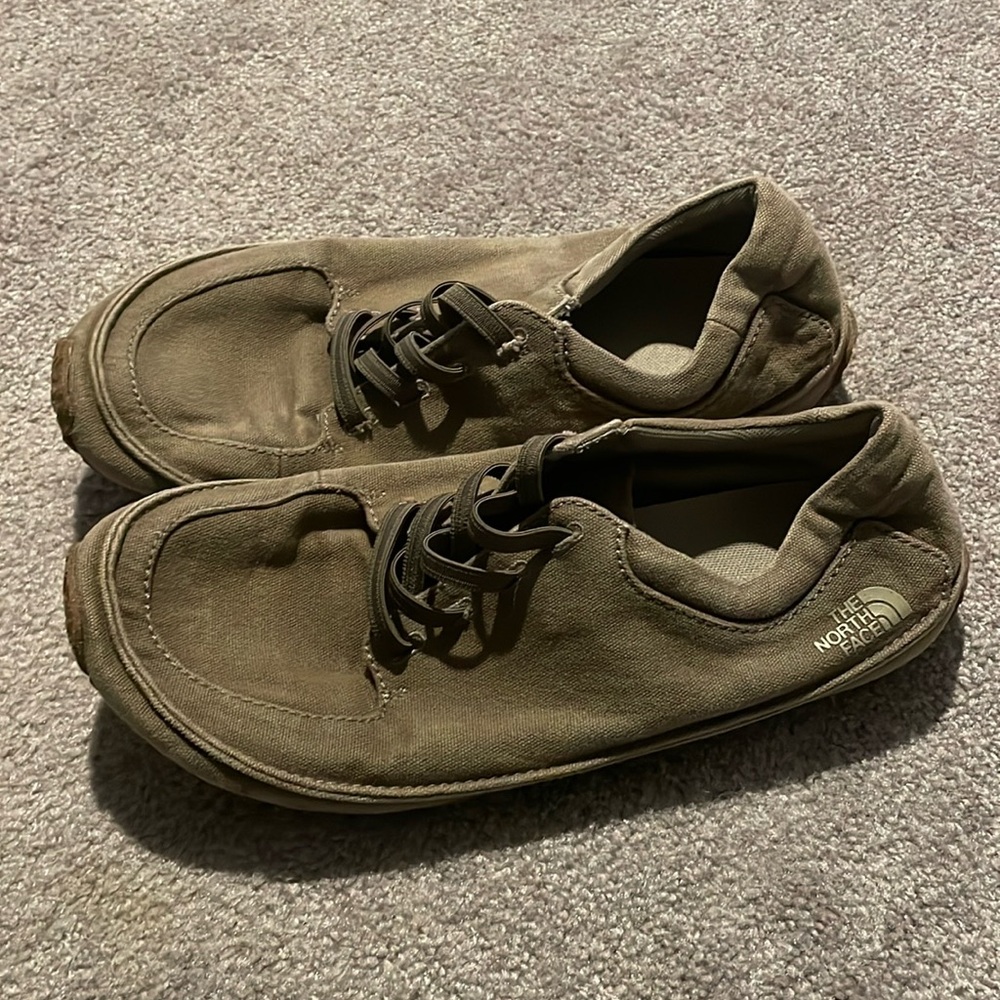 Men’s north face slip on shoe